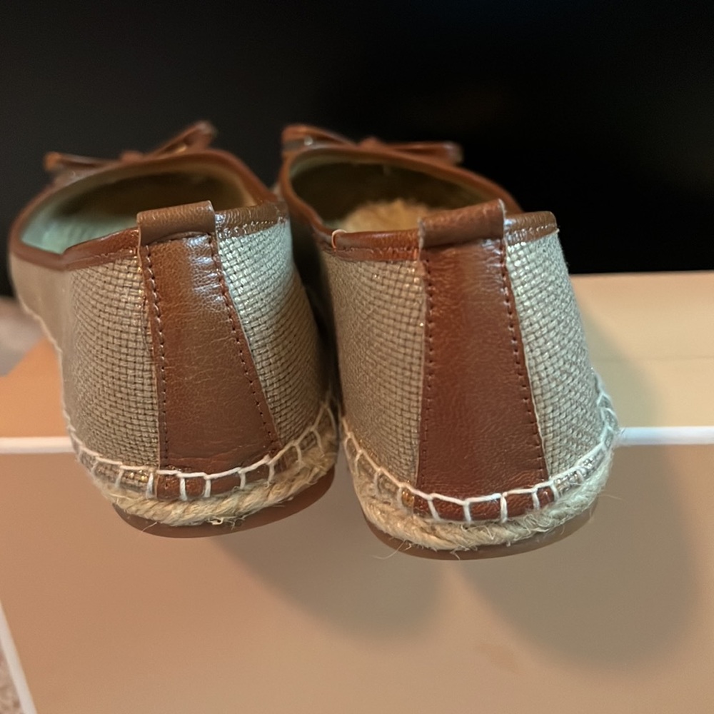 Shoes - Picture 4 of 6